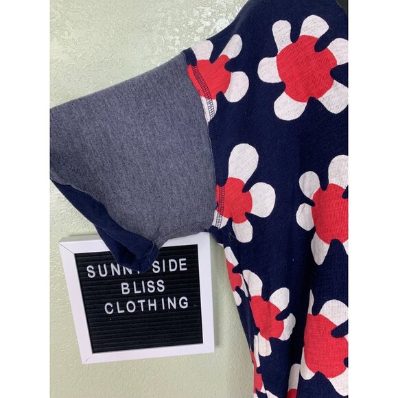 Wildfox Blue V Neck Pop of Floral Tunic Top Size Medium - Picture 5 of 13